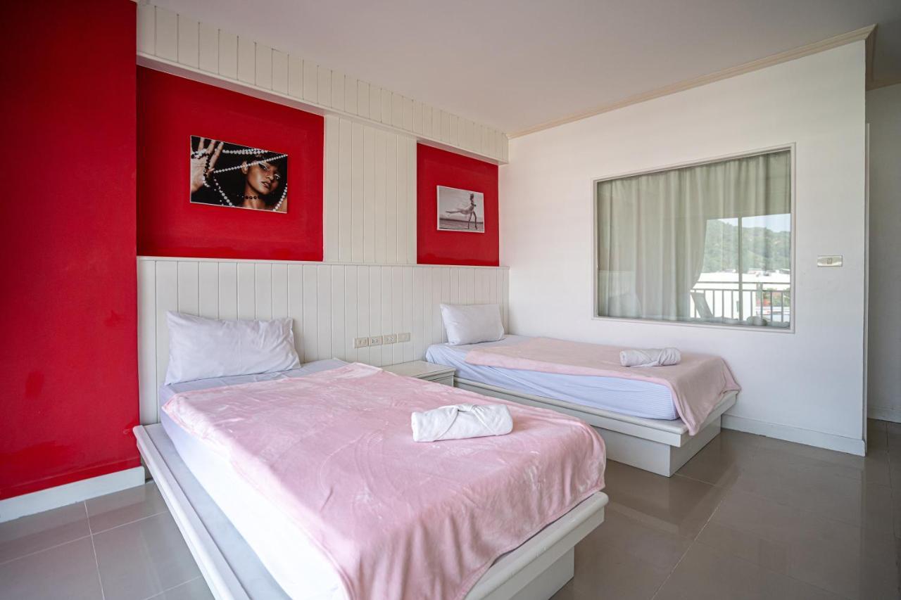 Santi White House Patong Hotel Luaran gambar