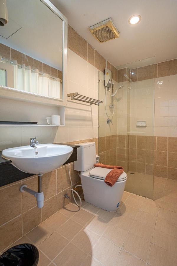 Santi White House Patong Hotel Luaran gambar